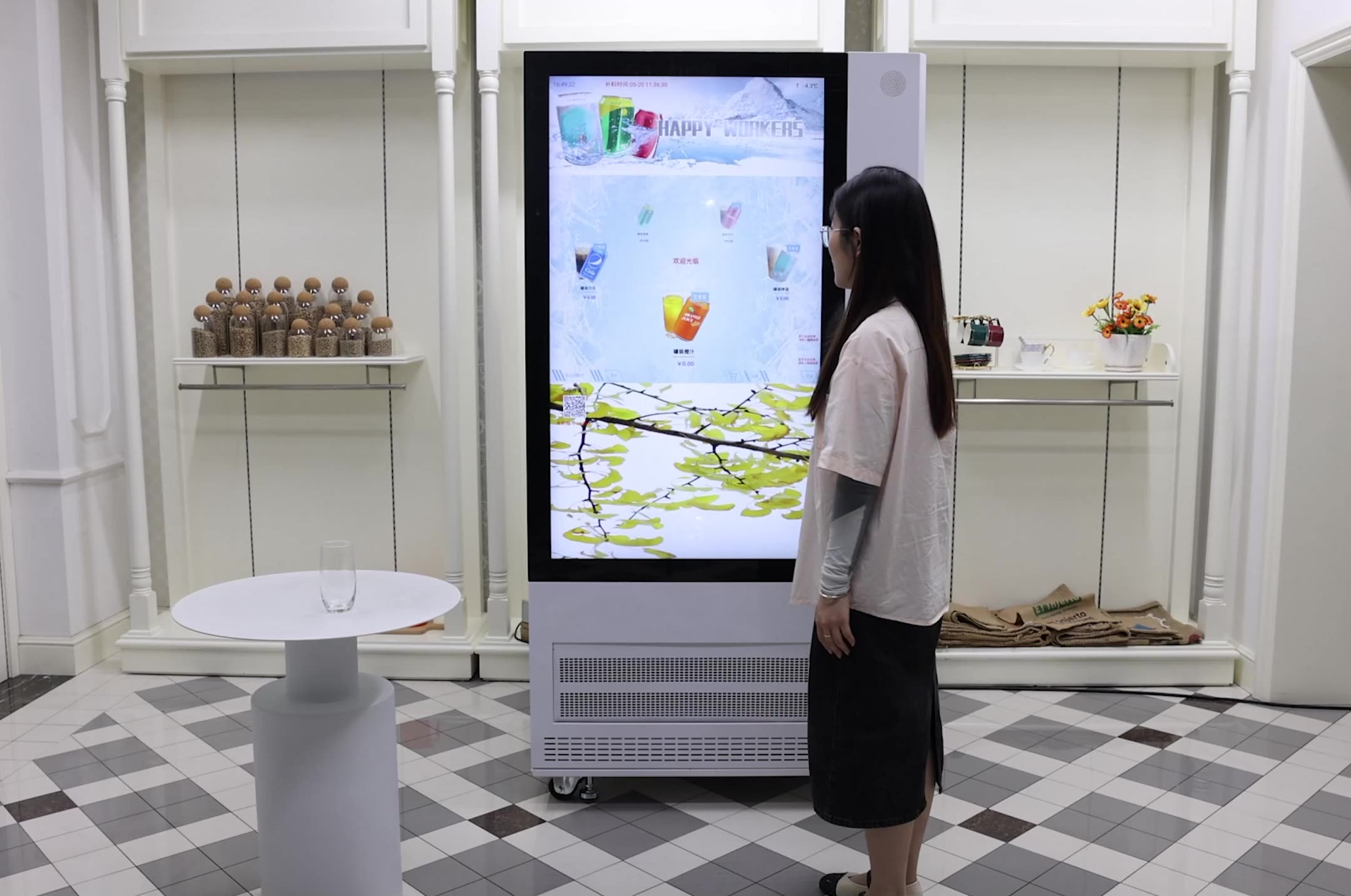 寧波樂仝 24小時無人全自動雪花飲料售貨機，引領智慧零售新體驗